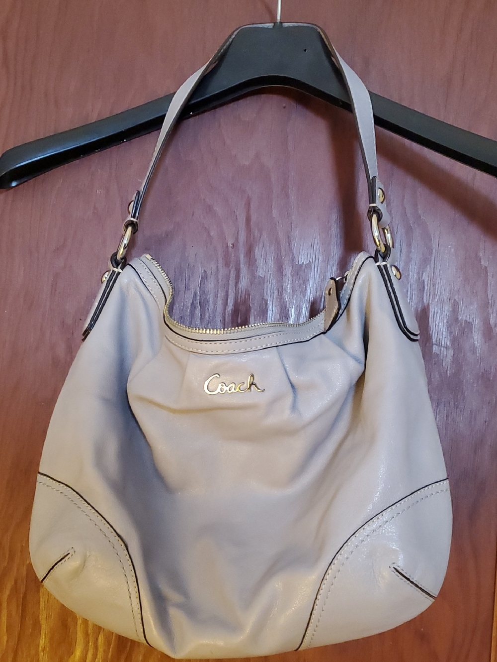 Coach Light Taupe Leather Shoulder Hobo Bag Preowned Condition